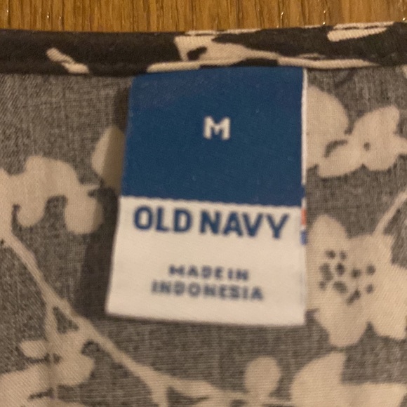 Old Navy Puff-Sleeve Floral Mini Swing Dress - only worn once w/pockets - Picture 4 of 8